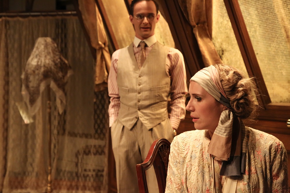 Lawrence Olsworth-Peter & Louisa Tee (OperaUpClose's La Traviata, Soho Theatre 2014)