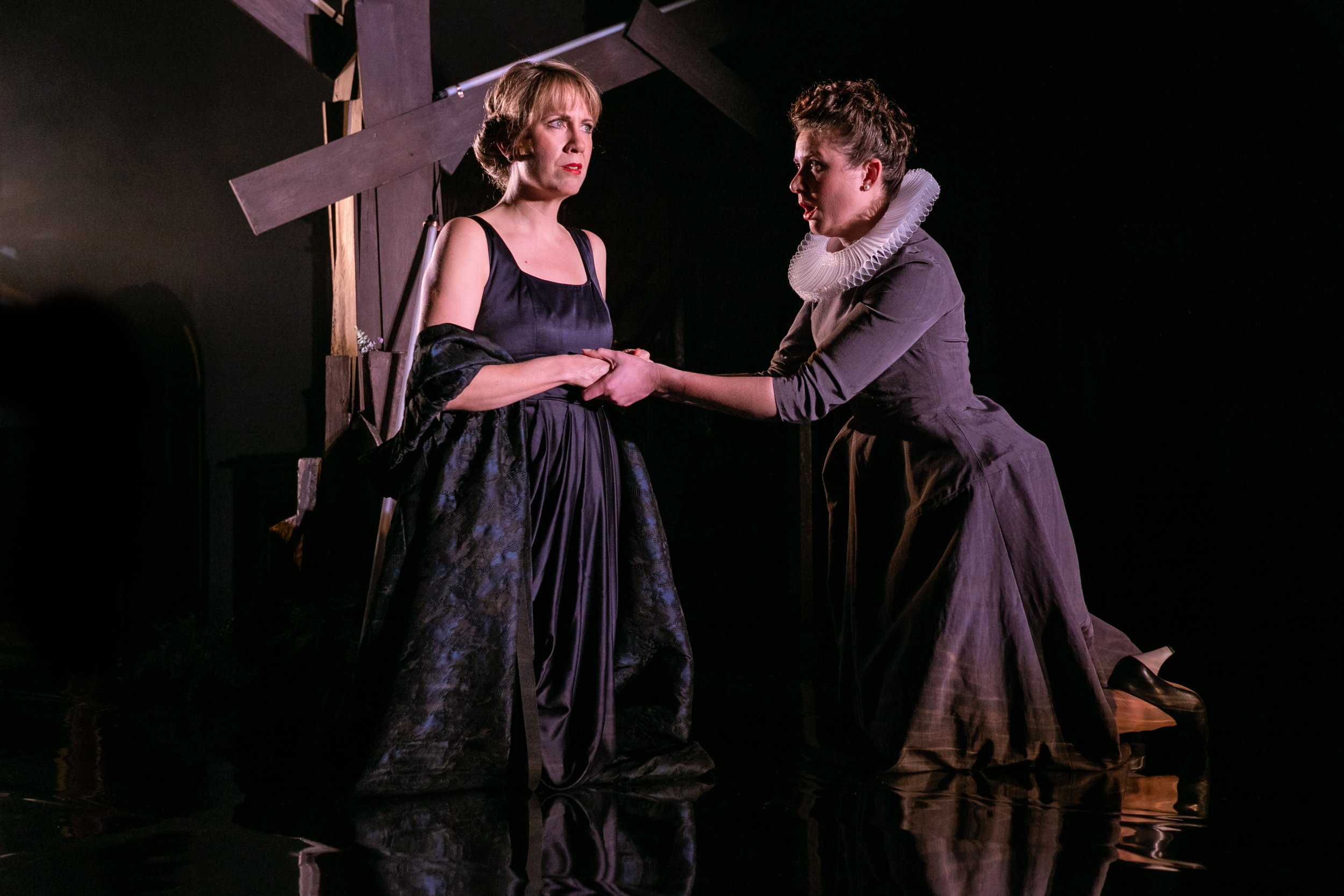 OperaUpClose. Flora McIntosh, Emma Watkinson. By Andreas Grieger.jpg